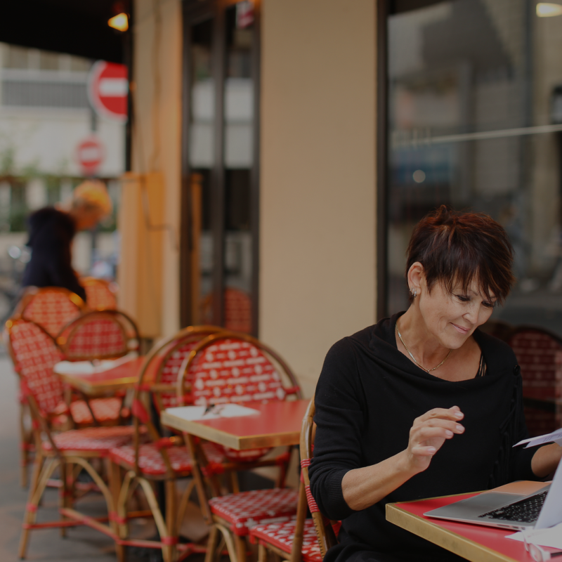 benefits-of-being-your-own-boss-working-anywhere